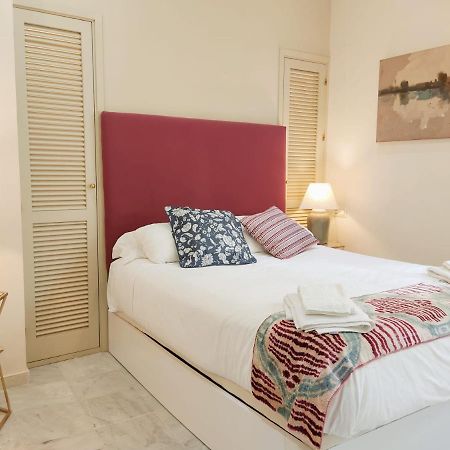Homeyseville-Bright Apartment At Santa Cruz 4 Pax, Parking Optional Экстерьер фото