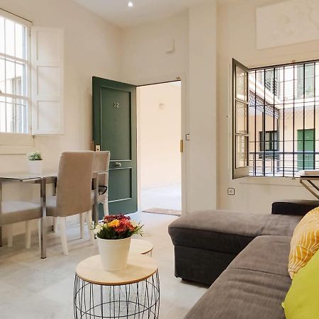 Homeyseville-Bright Apartment At Santa Cruz 4 Pax, Parking Optional Экстерьер фото