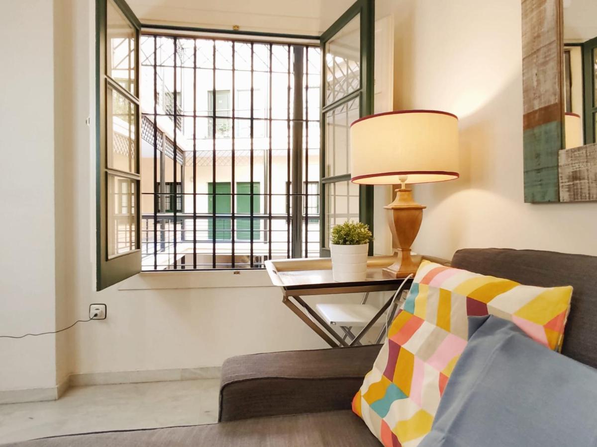 Homeyseville-Bright Apartment At Santa Cruz 4 Pax, Parking Optional Экстерьер фото