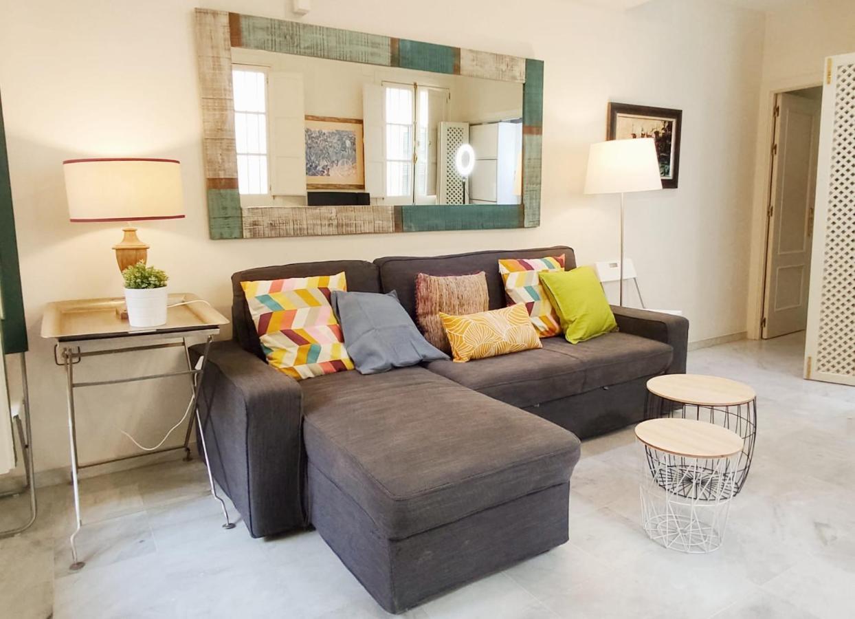 Homeyseville-Bright Apartment At Santa Cruz 4 Pax, Parking Optional Экстерьер фото