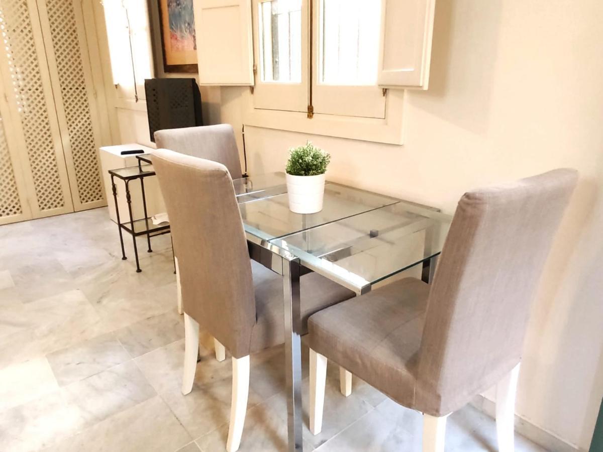 Homeyseville-Bright Apartment At Santa Cruz 4 Pax, Parking Optional Экстерьер фото