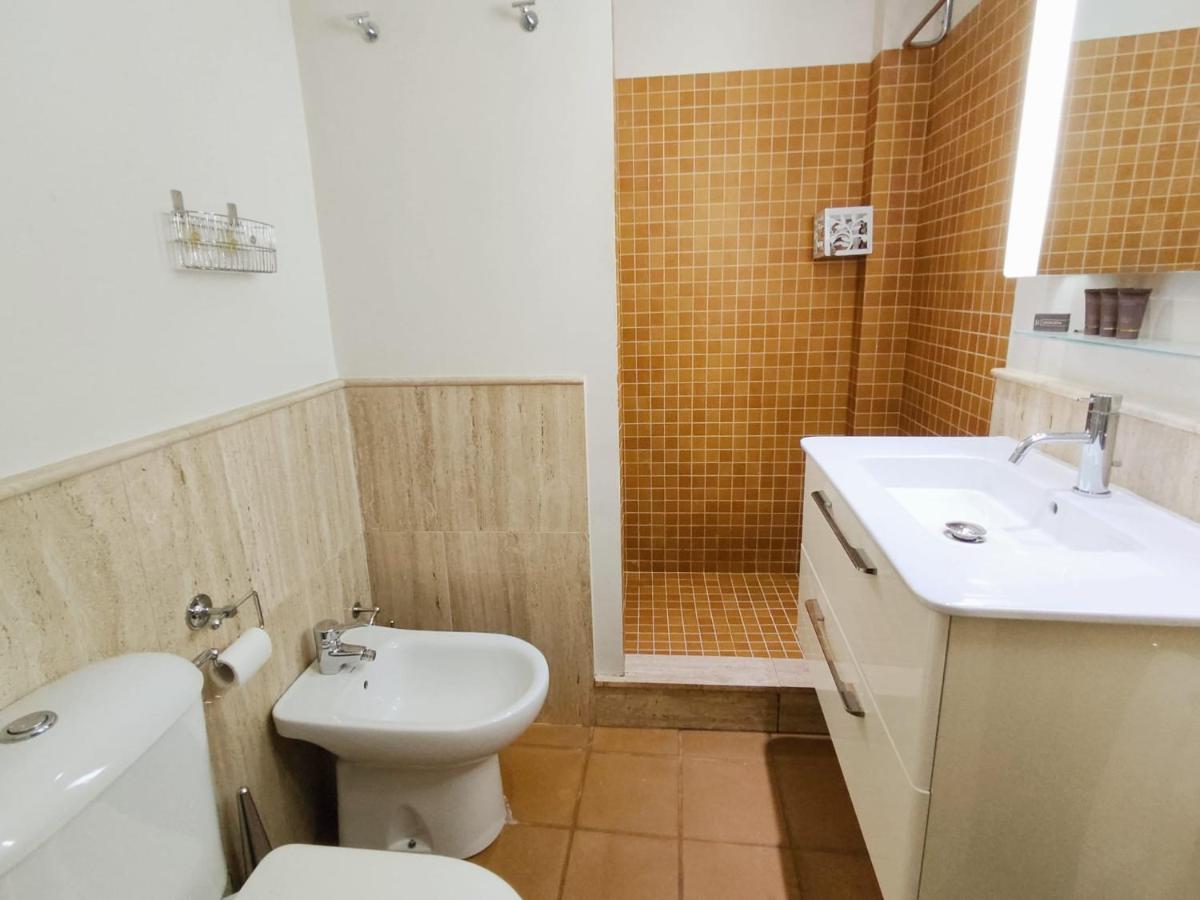 Homeyseville-Bright Apartment At Santa Cruz 4 Pax, Parking Optional Экстерьер фото