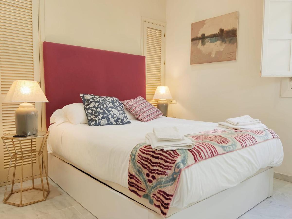 Homeyseville-Bright Apartment At Santa Cruz 4 Pax, Parking Optional Экстерьер фото